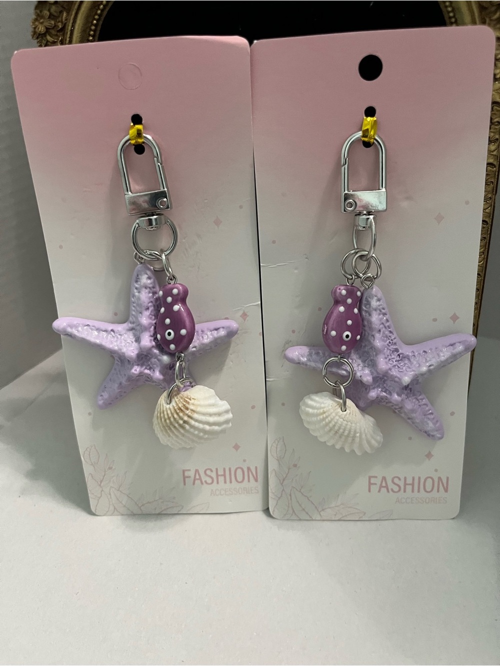 Beachy & floral keychain Bagcharm set - Picture 4 of 5